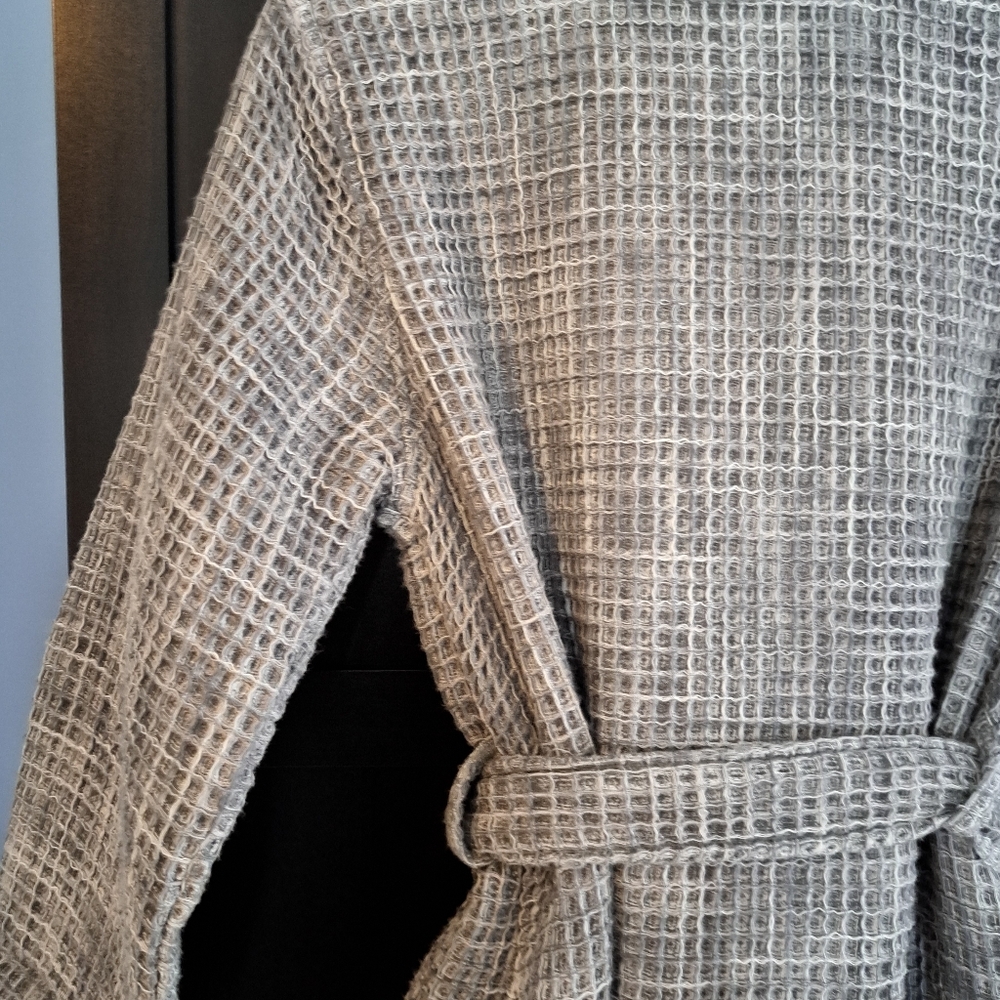 Parachute Waffle Robe - Picture 5 of 10